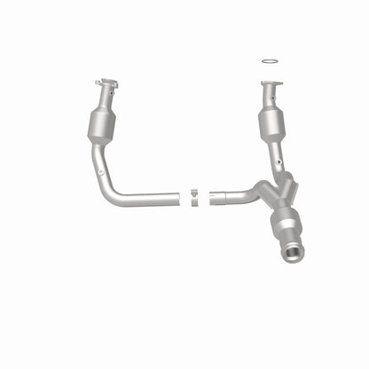 MagnaFlow Converter Direct Fit 2015 GMC Yukon XL V8 6.2L Magnaflow