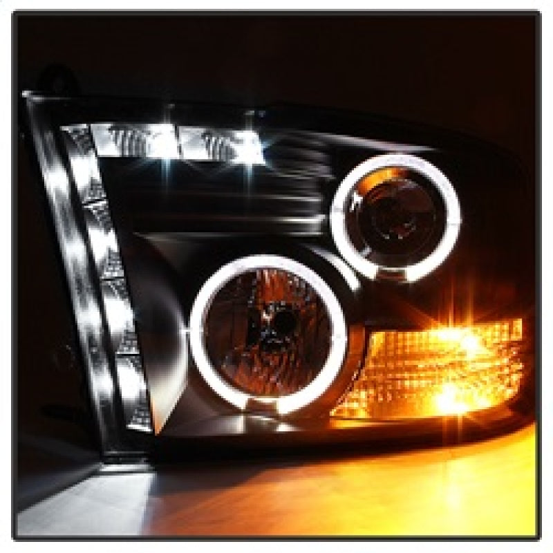 Spyder Dodge Ram 1500 09-14 10-14 Projector Headlights Halogen- LED Halo LED - Blk PRO-YD-DR09-HL-BK SPYDER