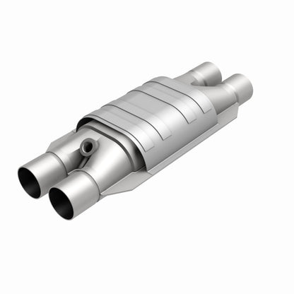 MagnaFlow Conv Univ 2 D/D W/O2 Boss Magnaflow