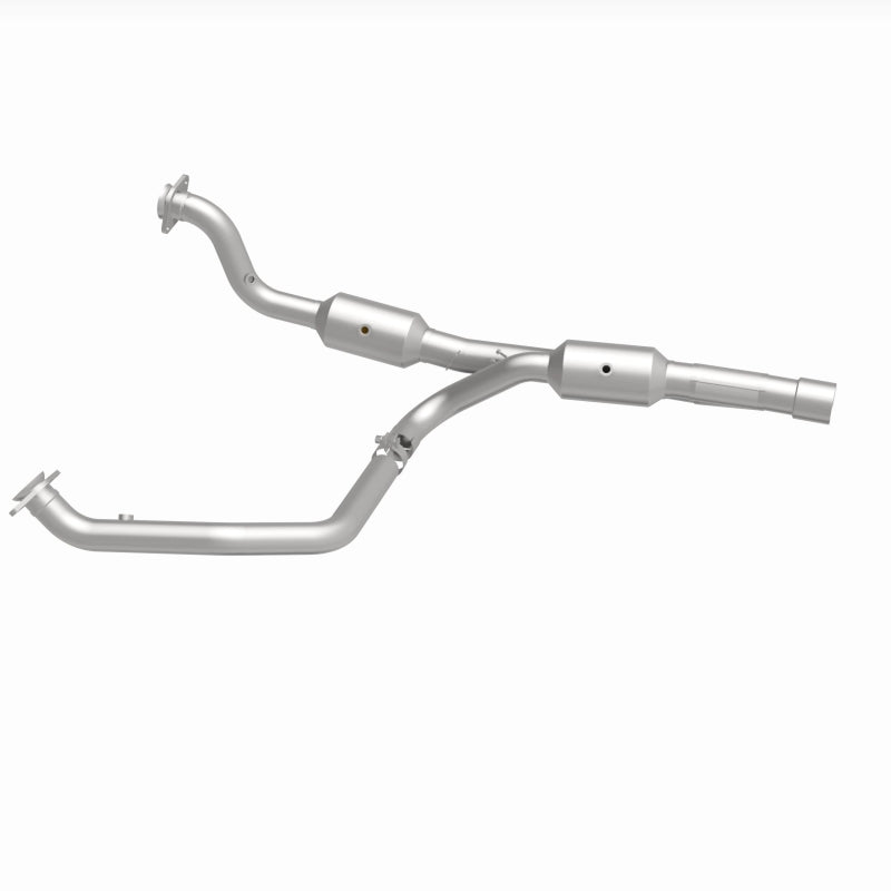 Magnaflow 14-18 2500 V8 6.4 OEM Underbody Direct Fit Converter Magnaflow
