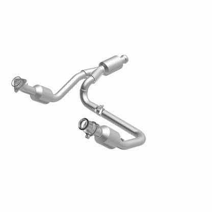 Magnaflow 14-15 Chevrolet Silverado 1500 Underbody 4.3L / 5.3L Direct-Fit Catalytic Converter Magnaflow