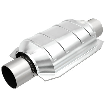 MagnaFlow Conv Univ 2.25 inch Inlet/Outlet Center/Center Oval (CA OBDII) Magnaflow