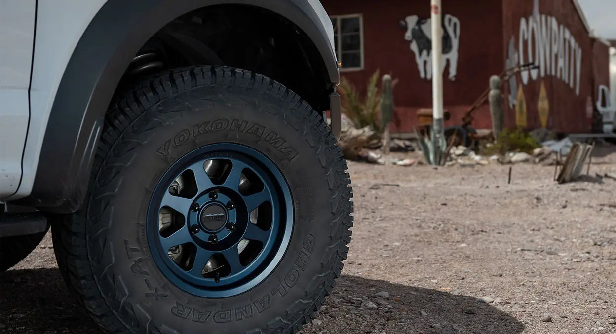Method 701 BAHIA BLUE 17x8.5 / 6x5.5 / 0/4.75, 106.25 Hub Bore - MR70178560600 Method Wheels