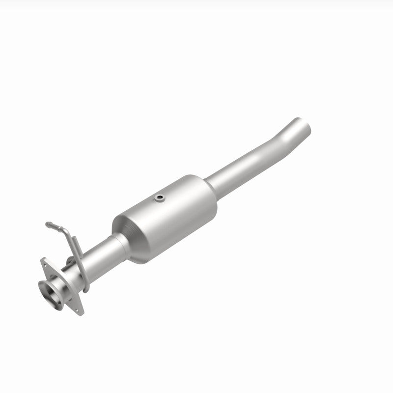 MagnaFlow 16-19 Ford F-650 V10 6.8L Underbody Direct Fit Catalytic Converter Magnaflow