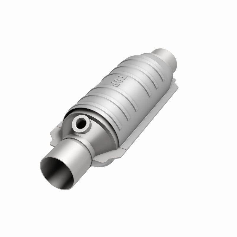 Magnaflow Conv Univ 2.25 1/O2 CA Magnaflow