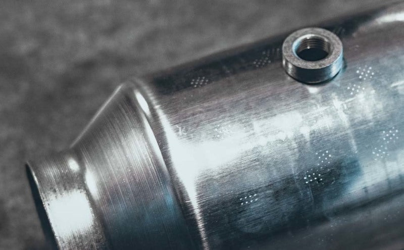 MagnaFlow Conv Univ 5inch Spun Met. 2.75inch C/C Magnaflow