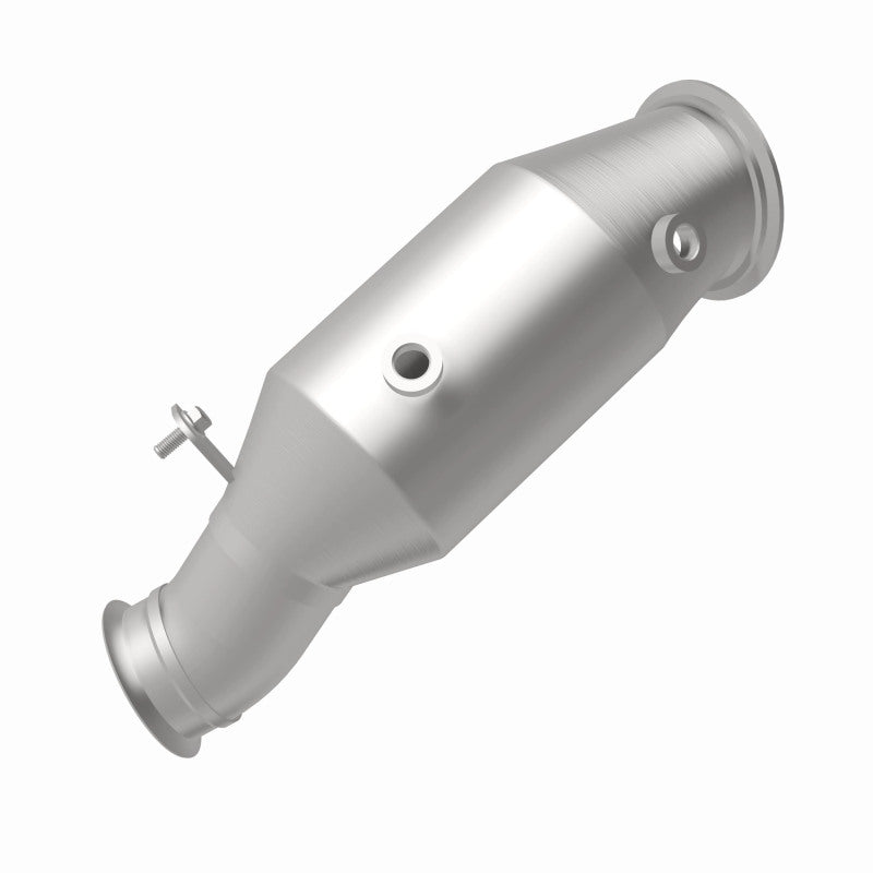 MagnaFlow 2014 BMW 335i GT xDrive 3.0L Underbody Direct Fit EPA Compliant Catalytic Converter Magnaflow