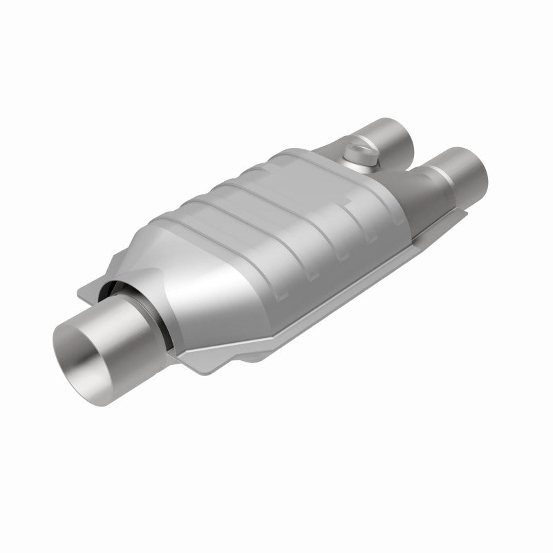 MagnaFlow Conv Univ 2/2.5 Single O2 Boss Magnaflow