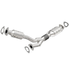 Load image into Gallery viewer, MagnaFlow Conv DF 00-03 Saturn LS Series/LW Series 3.0L Rear (49 State)