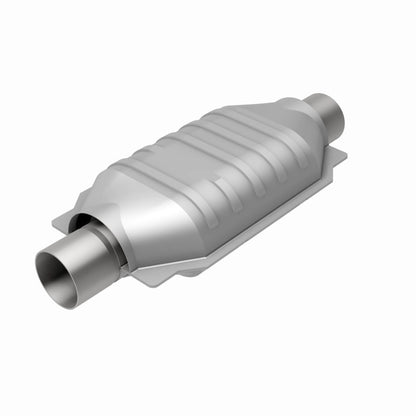 MagnaFlow Conv Univ 2.5in Inlet/Outlet Center/Center Oval 12in Body L x 7in W x 16in Overall L Magnaflow