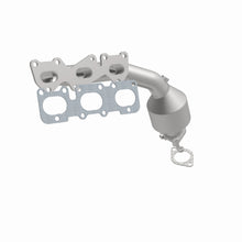 Load image into Gallery viewer, Magnaflow Conv DF 2007-2009 Sorento 3.3 3.8 L Manifold