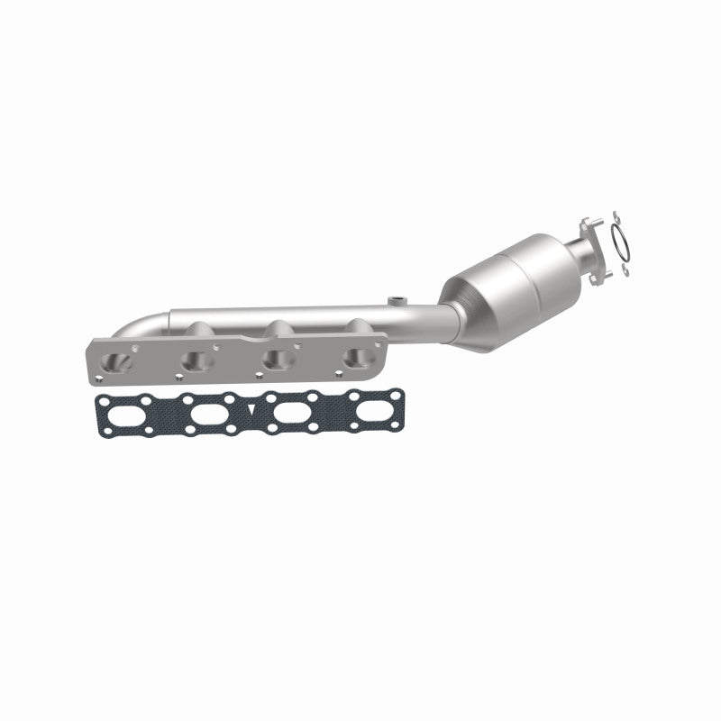 MagnaFlow Direct-Fit SS Catalytic Converter 04-06 Nissan Titan 5.6L V8 (California) Magnaflow
