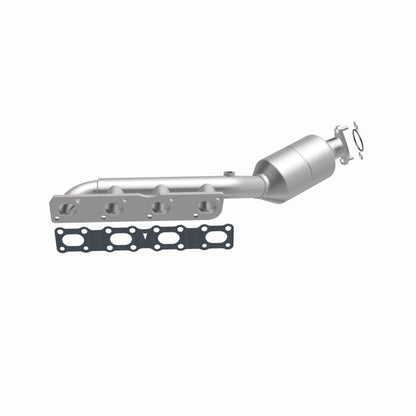 MagnaFlow Direct-Fit SS Catalytic Converter 04-06 Nissan Titan 5.6L V8 (California) Magnaflow