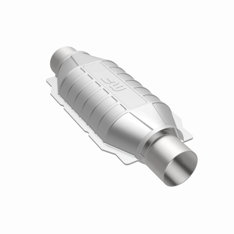 MagnaFlow Conv Universal 2.25in Inlet/Outlet Center/Center Oval Magnaflow