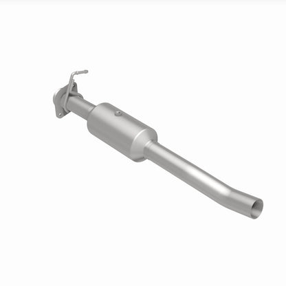 MagnaFlow 16-19 Ford F-650 V10 6.8L Underbody Direct Fit Catalytic Converter Magnaflow