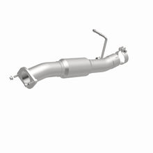 Load image into Gallery viewer, Magnaflow Conv DF 2001-2006 Chevrolet Silverado 3500