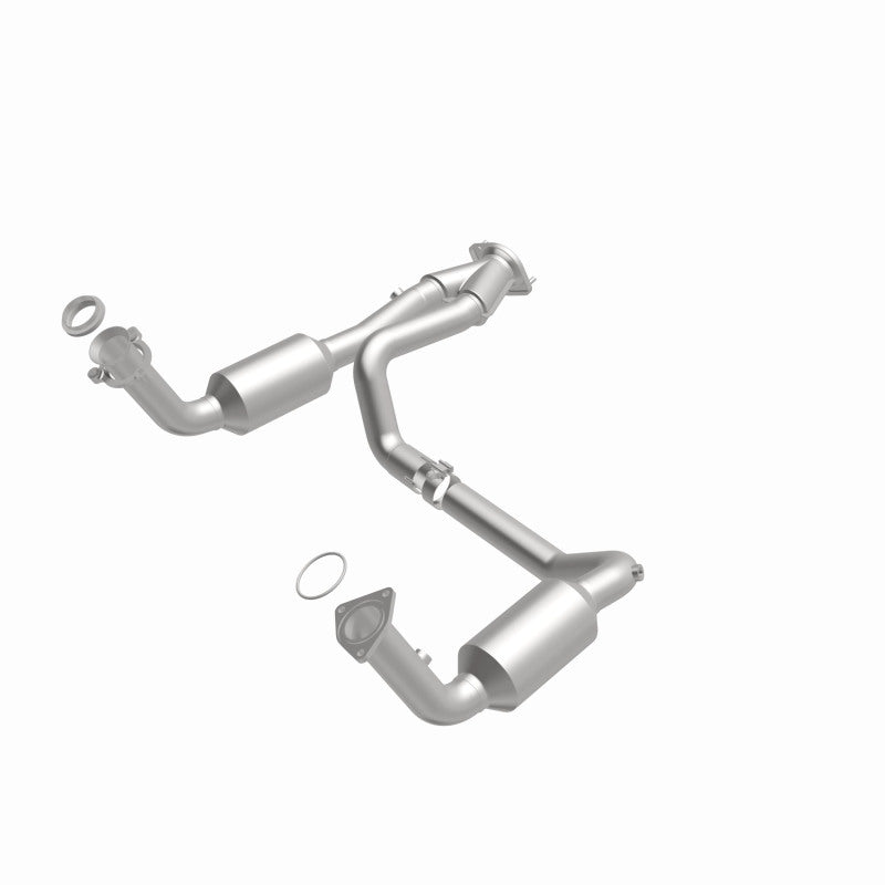 MagnaFlow Conv Direct Fit OEM 2005 GMC Sierra/Chevrolet Silverado 1500/Cadillac Escalade Underbody Magnaflow