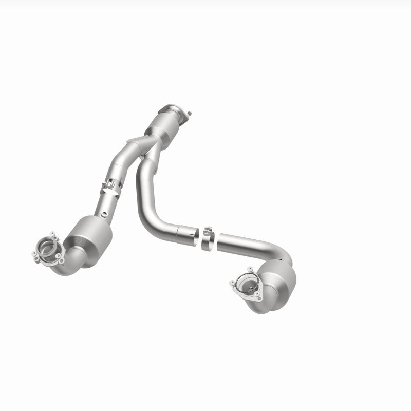 Magnaflow 12-20 Chevrolet Express 4500 Underbody 6.0L Direct Fit Catalytic Converter Magnaflow