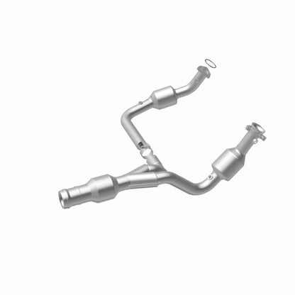 Magnaflow 11-14 Escalade 6.2 Underbody Direct Fit Converter Magnaflow