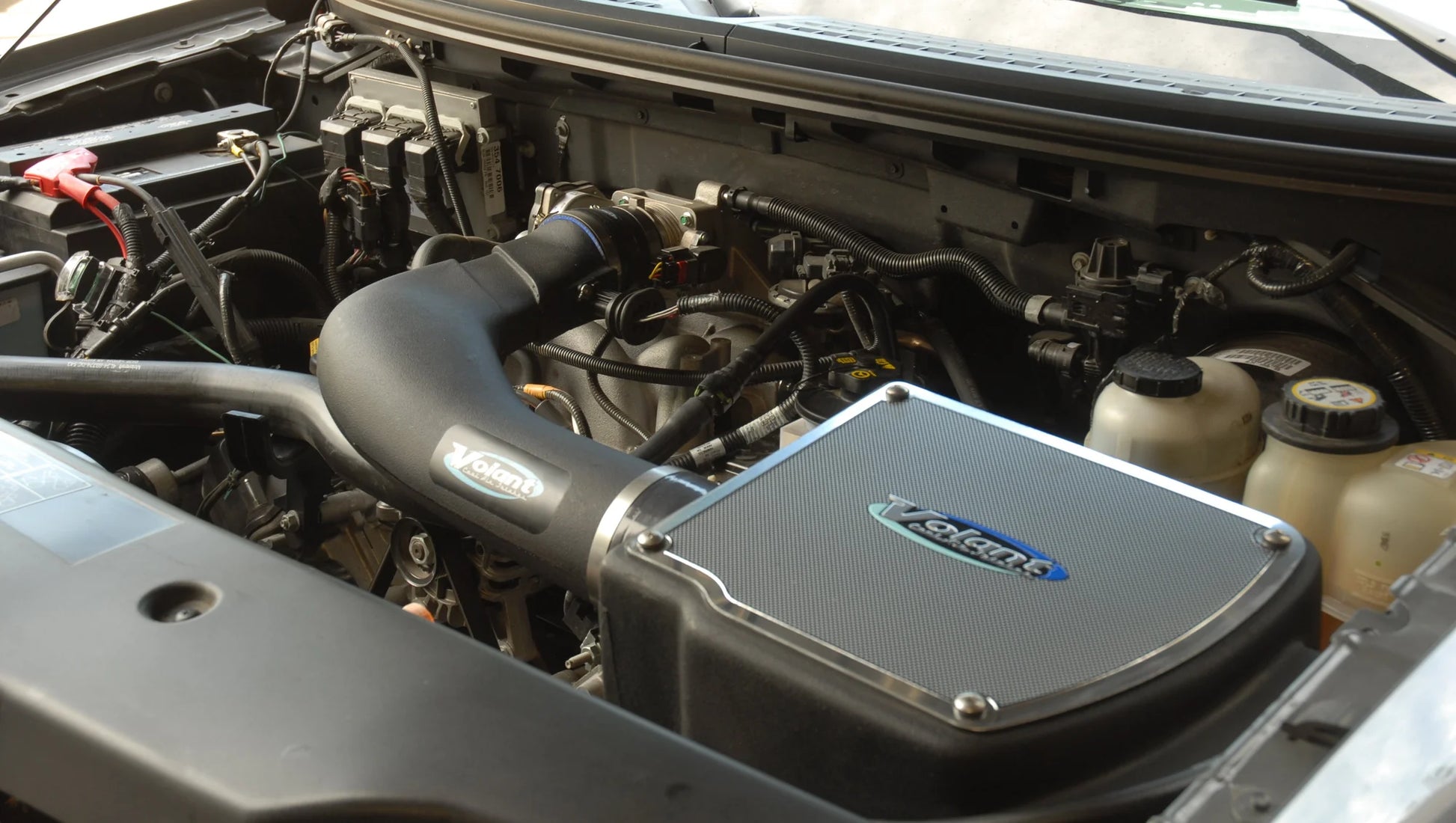 Volant Closed Box Air Intake (Oiled Filter) For 2004-2005 Ford F-150 4.6L V8 - 19746 Volant