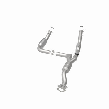 Magnaflow Conv DF 2011-2012 EXPRESS 2500 6.0L 6.0L Underbody Magnaflow