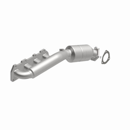 MagnaFlow Conv DF 02-04 VW Passat 4.0L Magnaflow