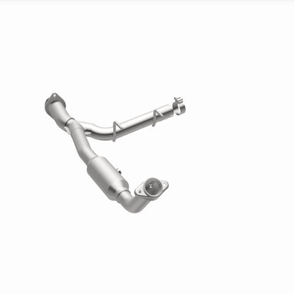 Magnaflow 05-06 Ford Expedition 5.4L Direct Fit Converter Magnaflow