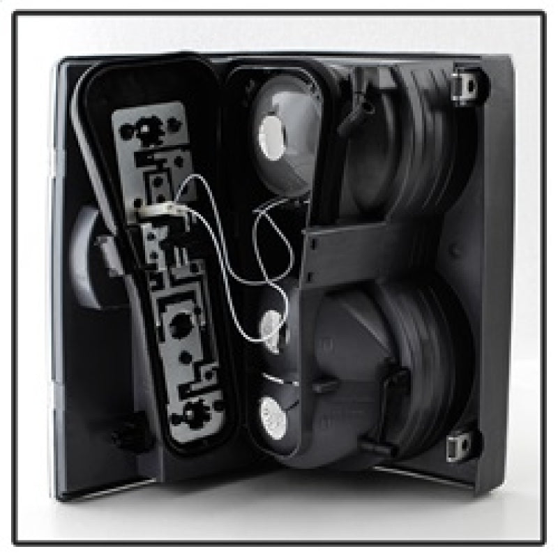 Xtune Land Rover Range Rover 06-09 Euro Style Tail Lights Clear ALT-JH-LRRRS06-CL SPYDER