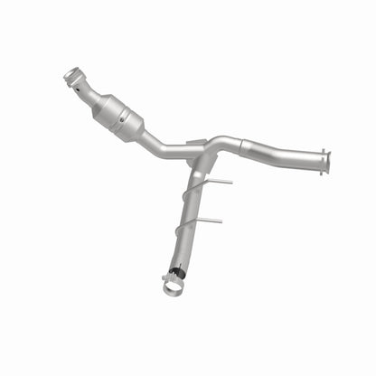 MagnaFlow 11-14 Ford F-150 5.0L Direct Fit CARB Compliant Left Catalytic Converter Magnaflow