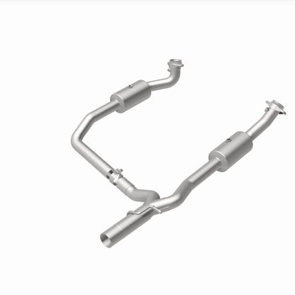 Magnaflow 09-13 Ford E-350 Super Duty V10 6.8 OEM Underbody Direct Fit Catalytic Converter Magnaflow