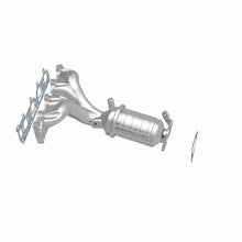 Load image into Gallery viewer, MagnaFlow 08-10 Pontiac G6 2.4L Underbody Direct Fit CARB Compliant Manifold Catalytic Converter