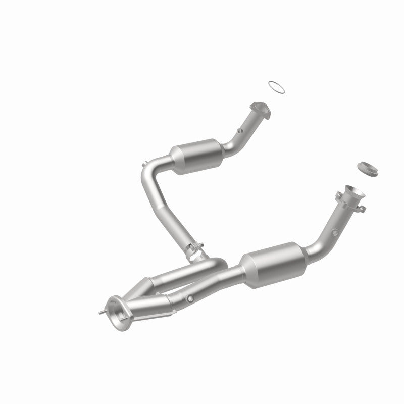MagnaFlow Conv Direct Fit OEM 2005 GMC Sierra/Chevrolet Silverado 1500/Cadillac Escalade Underbody Magnaflow