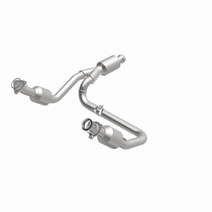 Magnaflow 14-15 Chevrolet Silverado 1500 Underbody 4.3L / 5.3L Direct-Fit Catalytic Converter Magnaflow