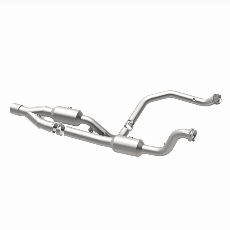 Magnaflow 14-18 2500 V8 6.4 OEM Underbody Direct Fit Converter Magnaflow