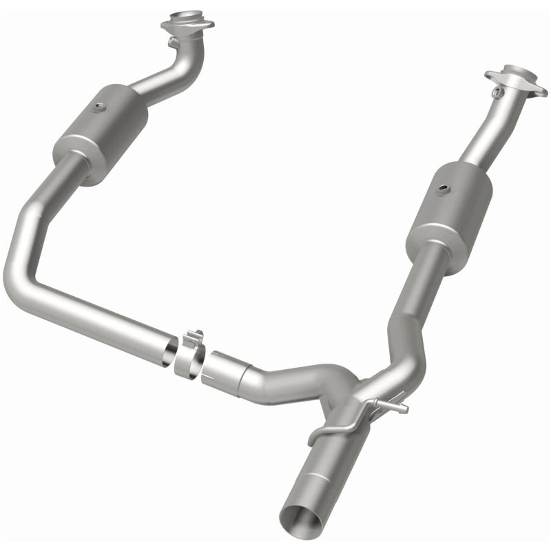 Magnaflow 09-13 Ford E-350 Super Duty V10 6.8 OEM Underbody Direct Fit Catalytic Converter Magnaflow