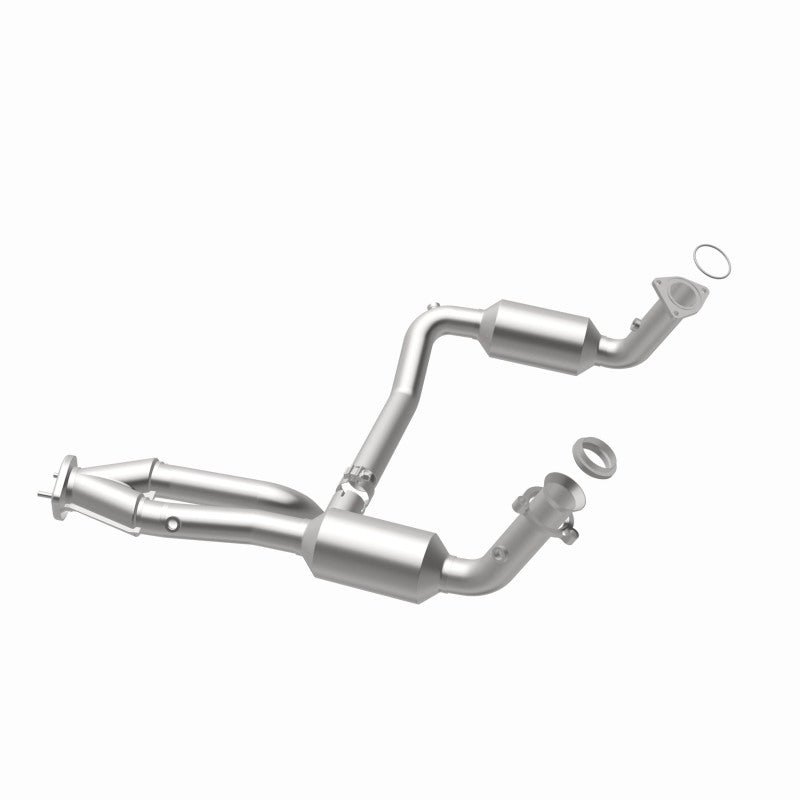 MagnaFlow Conv Direct Fit OEM 2005 GMC Sierra/Chevrolet Silverado 1500/Cadillac Escalade Underbody Magnaflow