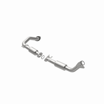 Magnaflow 08-17 Toyota Sequoia 5.7L CARB Compliant Direct-Fit Catalytic Converter Magnaflow