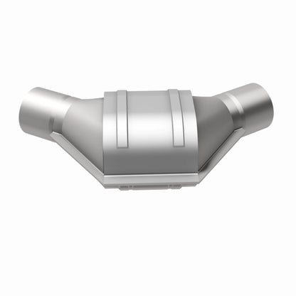MagnaFlow Conv Univ 2.50inch Angled Inlet/Outlet Magnaflow