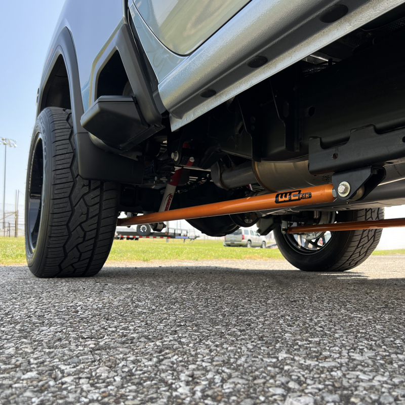 Wehrli 20-24 Chevy & GMC Duramax RCLB/CCSB/ECSB 60in. Traction Bar Kit - Candy Red - WCF100826-CR