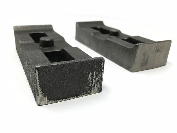 Tuff Country Rear 1" Cast Iron Lift Blocks – 2001–2010 Chevy Silverado 2500HD/3500HD & GMC Sierra 2500HD/3500HD 4WD (Pair) (79064)