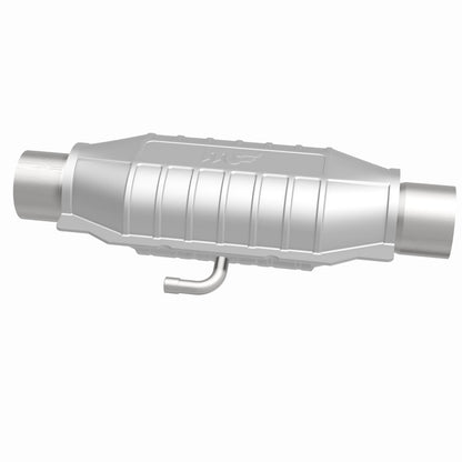 MagnaFlow Conv Universal 2.25in Inlet/Outlet Center/Center Oval Magnaflow