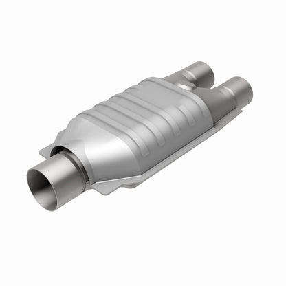 MagnaFlow Conv Univ 2inch Inlet/2.5inch Outlet Dual/Single Oval Shape Magnaflow