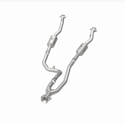 MagnaFlow 20-21 Ford Transit-150 Single Underbody V6 3.5L RWD Direct-Fit Catalytic Converter Magnaflow