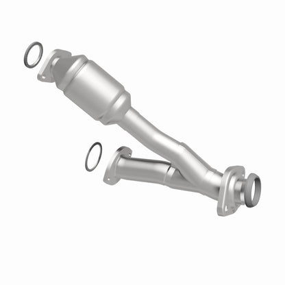 MagnaFlow Conv DF 01-03 Highlander 3L rr OEM Magnaflow