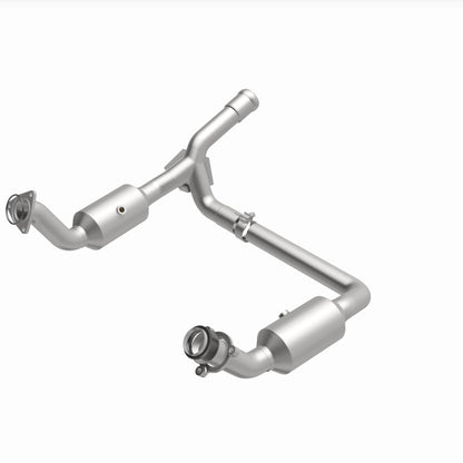 Magnaflow 19-20 GMC Sierra 1500 Single Underbody 4.3L/5.3L Direct Fit Catalytic Converter Magnaflow