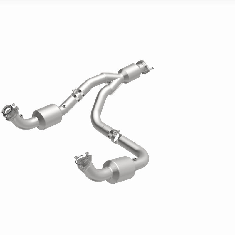 Magnaflow 12-20 Chevrolet Express 4500 Underbody 6.0L Direct Fit Catalytic Converter Magnaflow