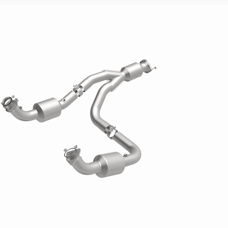 Magnaflow 12-20 Chevrolet Express 4500 Underbody 6.0L Direct Fit Catalytic Converter Magnaflow