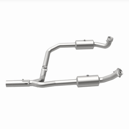 Magnaflow 09-13 Ford E-350 Super Duty V10 6.8 OEM Underbody Direct Fit Catalytic Converter Magnaflow