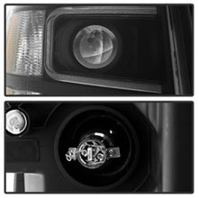 Load image into Gallery viewer, Xtune Chevy Silverado 1500/2500/3500 07-13 Projector Headlights Black PRO-JH-CS07-LED-BK SPYDER