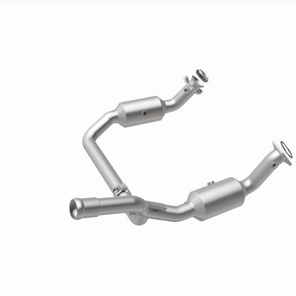 Magnaflow 19-20 GMC Sierra 1500 Single Underbody 4.3L/5.3L Direct Fit Catalytic Converter Magnaflow